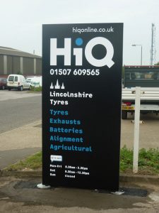 HiQ modular sign.